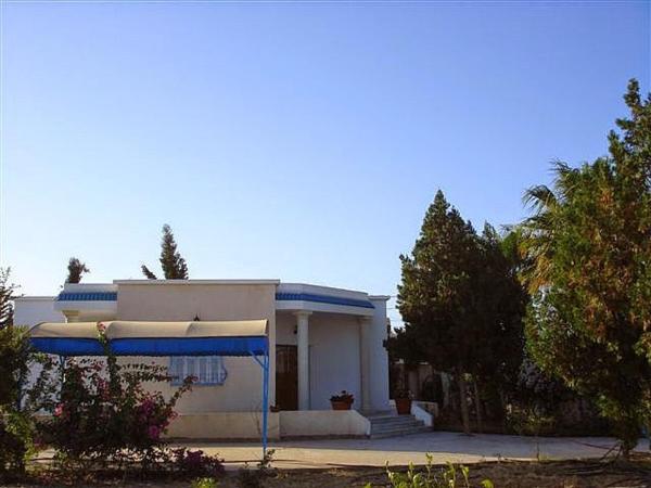 Maison Villa indépendante Sousse Chott-Meriem, jardin arboré, Reserva ahora  Hoteles baratos en Susa