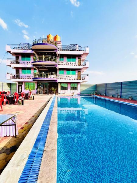 Roshan Resort, Réserver  Hôtels à Maharashtra avec piscine, Piscine