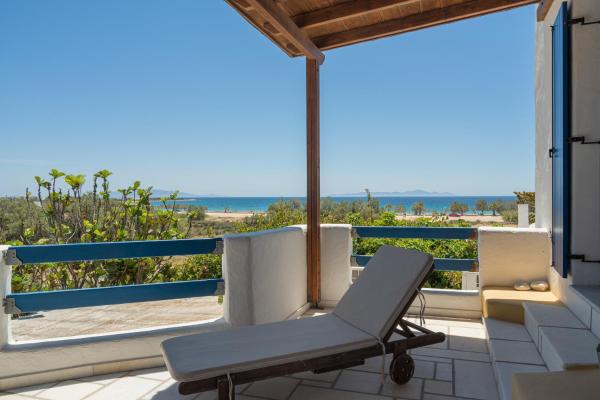 Marias Village Suite, Prenota  Aliki Paro