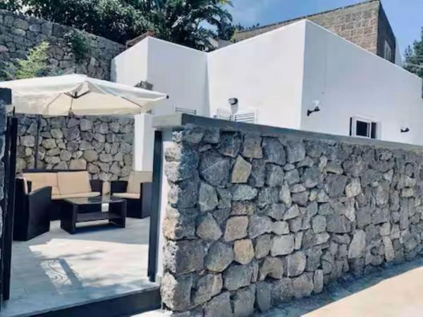 ISCHIA FORIO CASA villa, la Grille du Coq 1 il prezzo della villa è riferito allintero alloggio con il limite delle persone previste n 4, Buchen Sie  Forio di Ischia Ischia