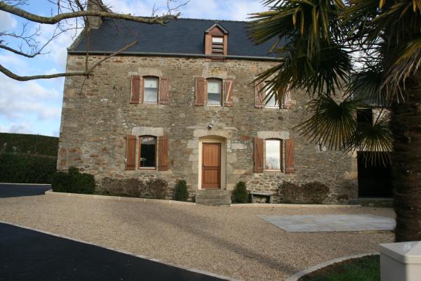 Gîte de Vacances - Côtes d Armor - Pluduno, Plancoët, Prenota Casa vacanze Hotel a Bretagna con parcheggio, Parcheggio