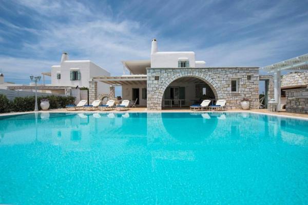 Villas in Alyki, Prenota Villa Aliki Paro