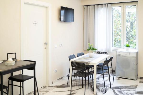 Tom Luxury Home, Prenota  Hotel a Lazio con parcheggio, Parcheggio