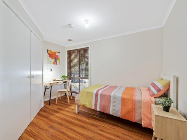 PRIVATE ROOM 1 and PRIVATE ROOM 3 beside Monash University in Clayton, Buchen Sie   
