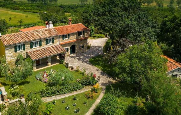 Villa Mikales, Reserva ahora  Hoteles en Istria central con piscina, Piscina
