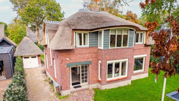Villa van Reenenpark, Book  Bergen aan Zee 