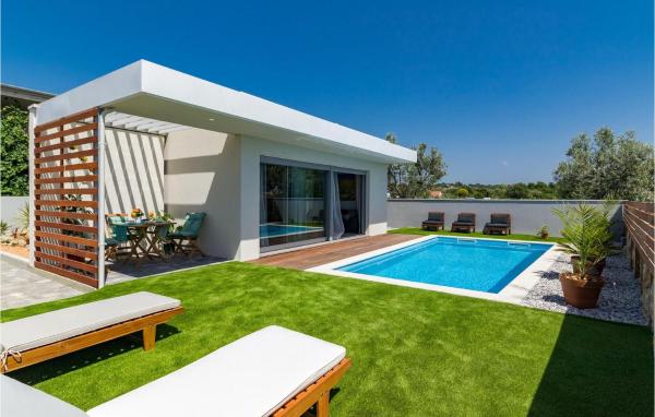 Villa Cubic, Reserva ahora  Pula Pula