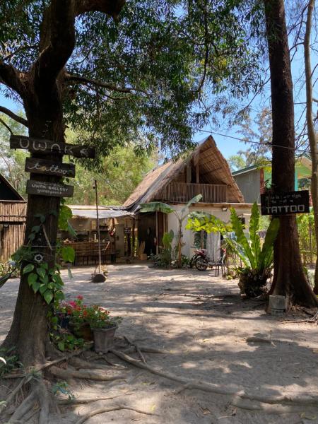 Uwak Gallery, Prenota  Hotel a Luzon con parcheggio, Parcheggio