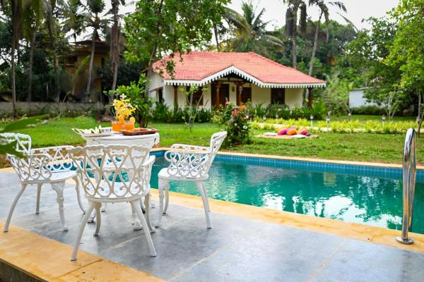 White Serenity Heritage Pool Villa near Beach Udupi, Réserver  Hôtels avec piscine à Karnataka, Piscine