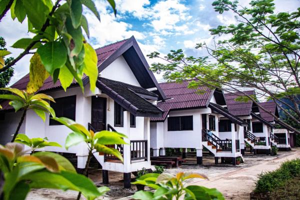 Hometown of Dragon Hotel, Buchen Sie  Hotels in Provinz Vientiane mit Pool, Schwimmbad