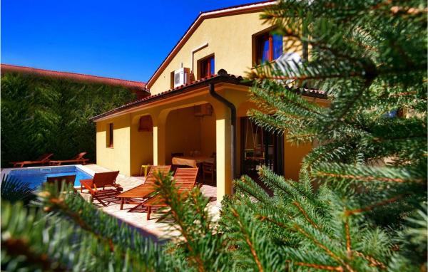 Villa Luces, Reserva ahora  Hoteles en Pula con piscina, Piscina