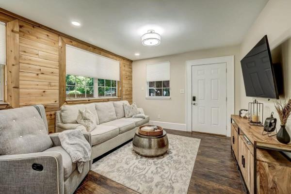 Cozy Riverside Villa - Walkable to Bars & Restaurants, Prenota  Jacksonville Florida