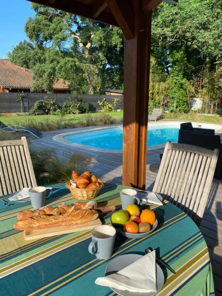 Les cabanes de locéan, Villa confort proche plage sauvage, Reserva ahora  Hoteles en Aquitania con aparcamiento, Aparcamiento