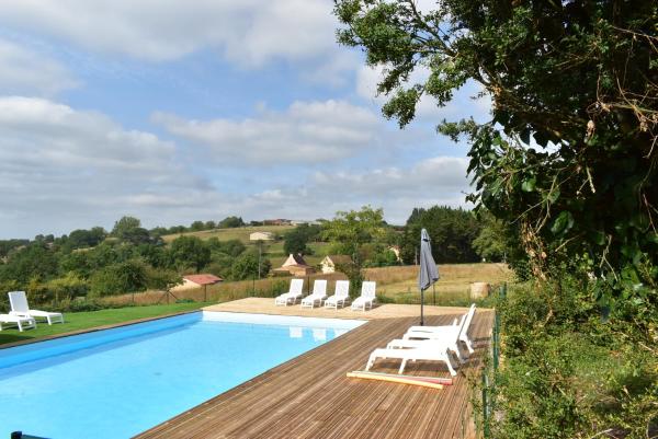 Les Granges, Reserva ahora  Hoteles en Aquitania con aparcamiento, Aparcamiento
