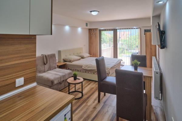 Apartmani Tvins, Buchen Sie  Hotels in Zentralserbien mit Parkplatz, Parkplätze