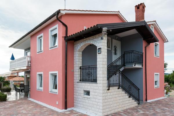 Ferienhaus Bucic, Reserva ahora  Hoteles en Umag Countryside con piscina, Piscina