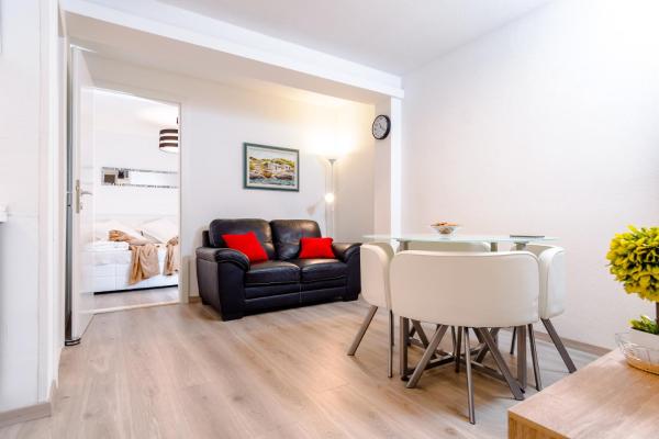 2 Apartmans "Metro" and "Gum", Buchen Sie  Hotels in Split mit Parkplatz, nahe Stadtpromenade Riva, Parkplätze
