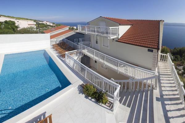 Apartments with a swimming pool Zavode, Omis - 11786, Buchen Sie Ferienwohnung Hotels in Gespanschaft Split-Dalmatien mit Pool, Schwimmbad