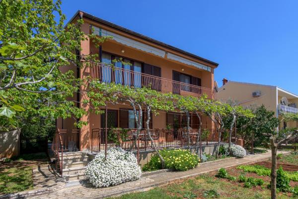 Apartments with a parking space Fazana - 7237, Reserva ahora Apartamento Fažana Pula