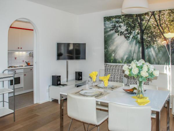 Apartment Cosy City by Interhome, Reserva ahora Apartamento Hoteles en Tesino con aparcamiento, Aparcamiento