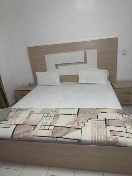 Résidence OUZA, Reserva ahora  Hoteles en Dakar con aparcamiento, Aparcamiento