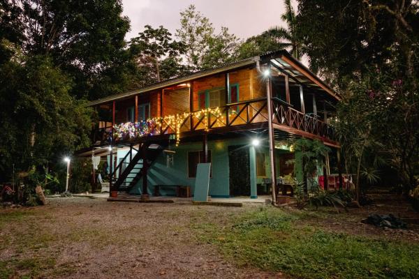 Casa Aldirica, Prenota  Hotel economici a Cahuita