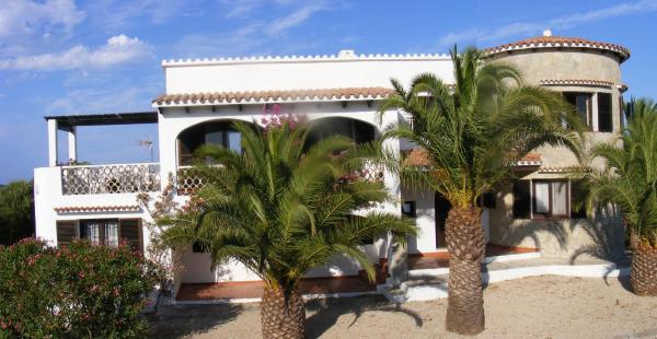 Villa Dagrum, Book  Es Grau Menorca
