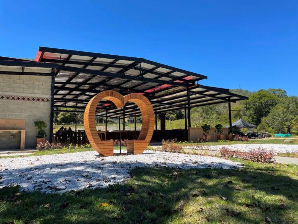 Camping bajo techo y con estilo, Reserva ahora  Hoteles baratos en Antioquia