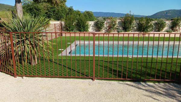 Villa de Marie 10 personnes piscine, Prenota  Hotel con piscina a Valchiusa, Piscina