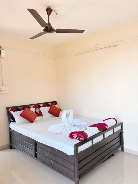 Lake view dining and Lodging, Réserver  Lavasa Maharashtra