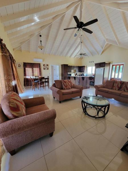 Luxury Villa, Cades Bay, Nevis - Villa Tranquil, Prenota  Hotel a Cotton Ground con piscina, Piscina