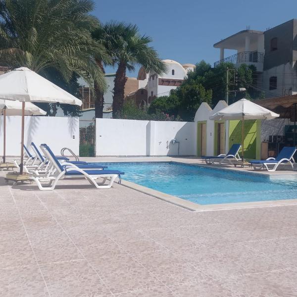 El Fayrouz Villa, Reserva ahora  Hoteles en Quena con aparcamiento, Aparcamiento