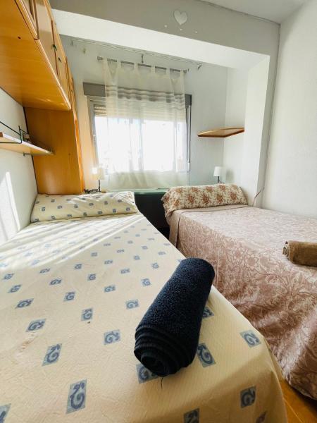 Habitaciones cómodas en la mejor zona de granada, Buchen Sie  Günstige Hotels in Granada