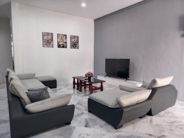 Pearl Villa Homestay Unit 7, Reserva ahora  Hoteles en Negeri Sembilan con aparcamiento, Aparcamiento