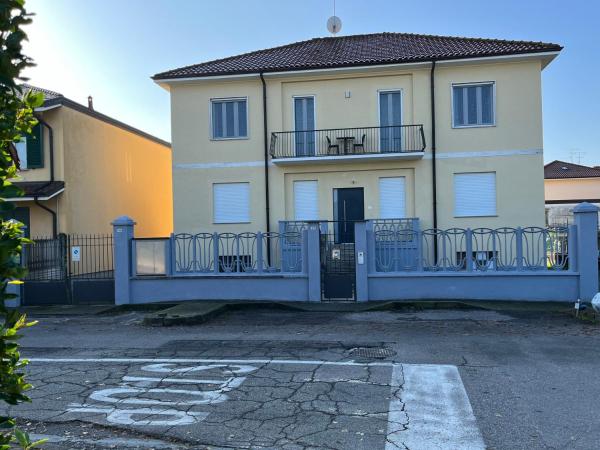 Come a Casa, Buchen Sie  Hotels in Vittuone mit Parkplatz, Parkplätze