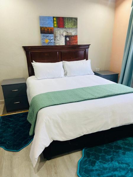 Cozy livin, Reserva ahora  Hoteles en Maseru con aparcamiento, Aparcamiento