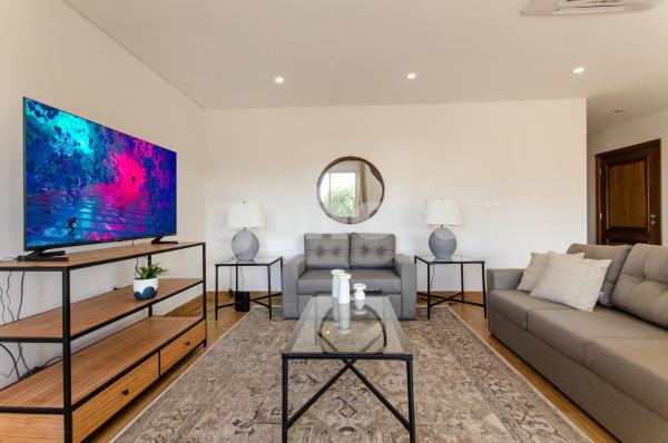 Spacious and elegant 3 bed apt in Villa Morra, Book  Asuncion Paraguay