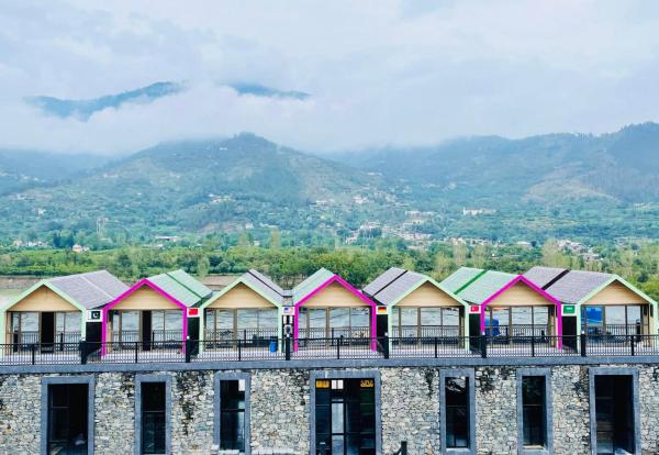 IYI Luxury Inn Swat, Buchen Sie  Hotels in Swat mit Parkplatz, Parkplätze
