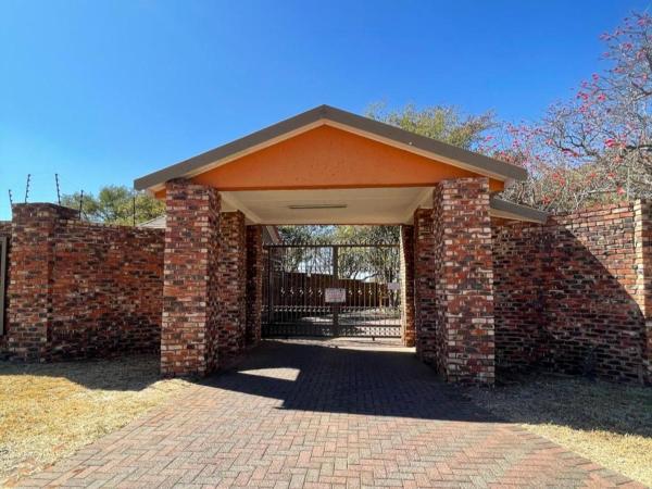 Bambelela Lodge, Buchen Sie  Hotels in Rustenburg mit Pool, Schwimmbad