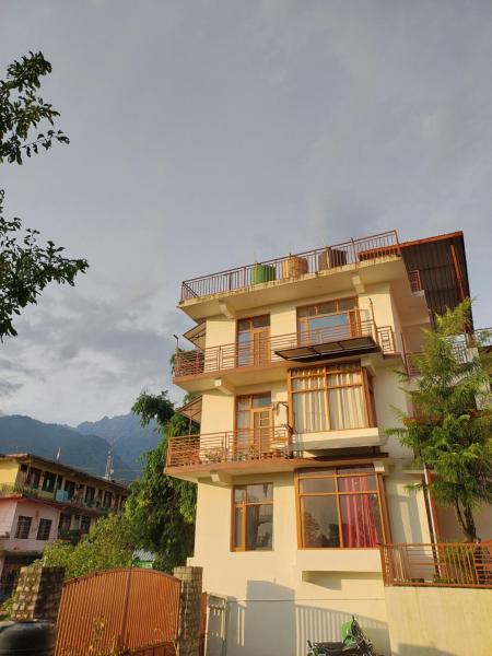 HIMVIGRAHA- Your Mountain Retreat, Prenota  Dharamsala 