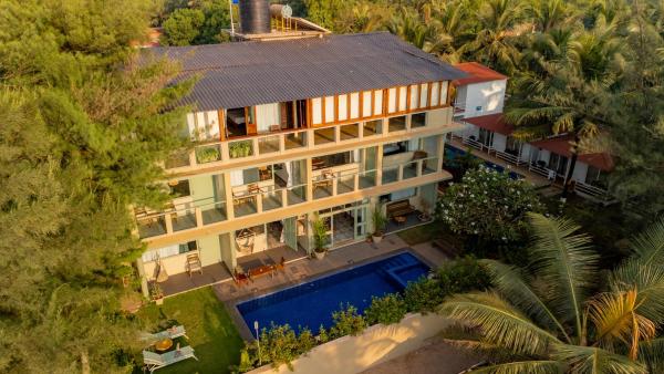 Artist Beach House, Buchen Sie  Morjim 