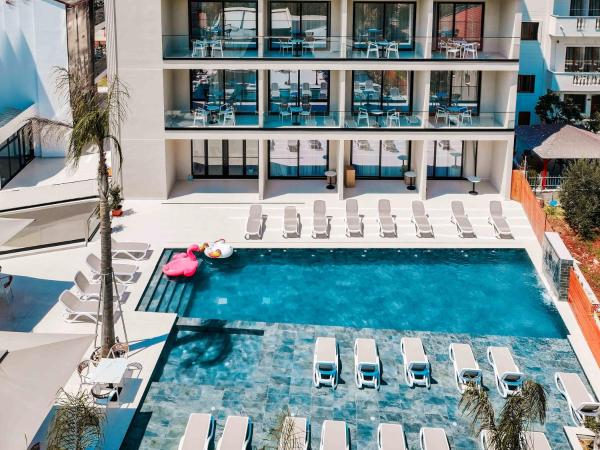 Central Park Premium Hotel, Buchen Sie  Hotels in Qark Vlora mit Parkplatz, Parkplätze