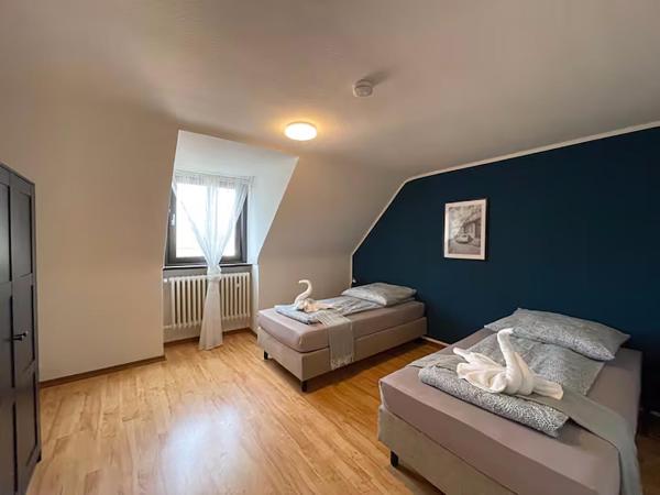 Cozy Private Rooms in Wesseling, Prenota  Wesseling Renania Settentrionale-Vestfalia