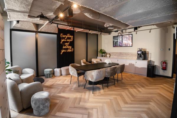 Cabins Hotel Amsterdam, Book  Cheap Hotels in Rotterdam