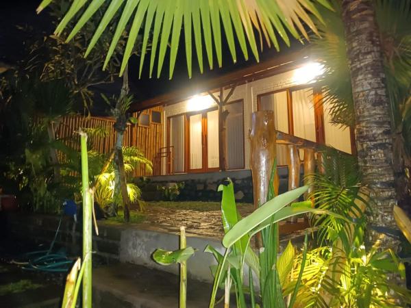 Meera house and stay, Reserva ahora  Airsatang Bali