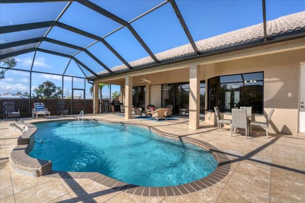 Cape Coral Villa 1001: Private Pool Tranquil Stay, Buchen Sie  Hotels in Matlacha mit Pool, Schwimmbad