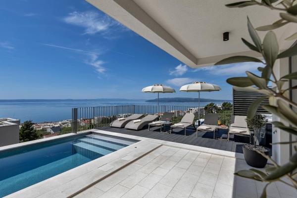 Villa Reina, Buchen Sie  Hotels in Gespanschaft Split-Dalmatien mit Pool, Schwimmbad