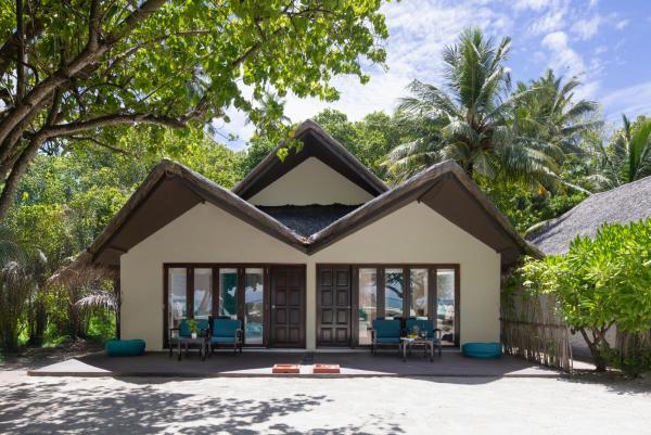 Beach Villa - The Maldives, Prenota  Hotel con piscina a Atollo di Kaafu, Piscina