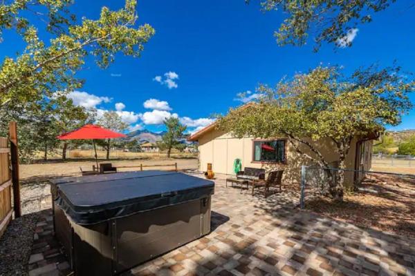 3 Acre Retreat Near Flagstaff, Buchen Sie  Hotels in Arizona mit Parkplatz, Parkplätze