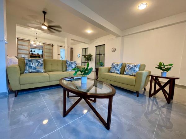 Mont Résidence offering a Loft and 3 Bedroom Apartment steps from the ferry, Buchen Sie Ferienwohnung Vieques Ceiba